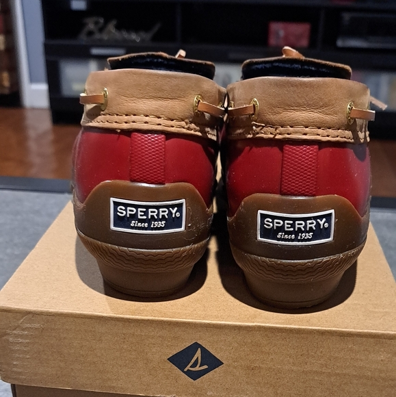 Sperry Rain Boots - Picture 5 of 8